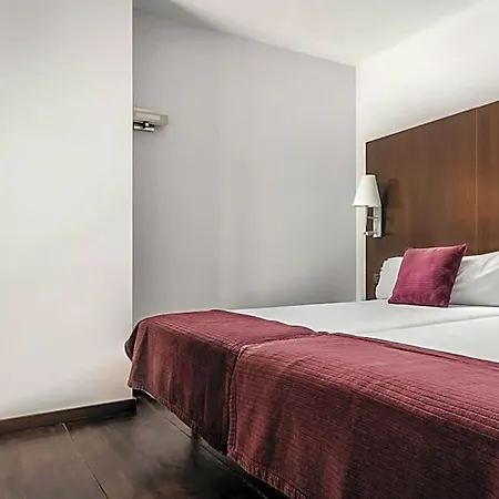 Eurostars Reina Felicia 4* جاكا